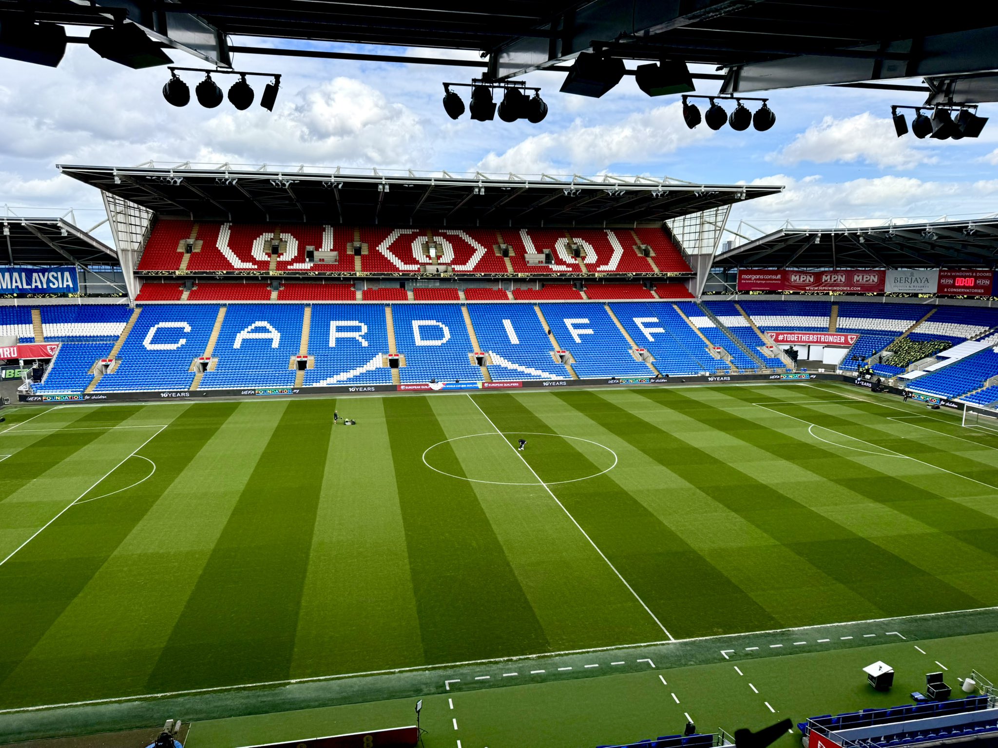 Gledajte LIVE/UŽIVO utakmicu Vels - BiH (VIDEO)